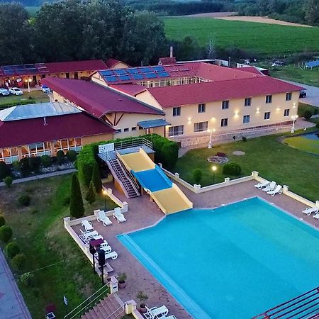 Ligetalja Termál Hotel Peneszlek Exterior foto